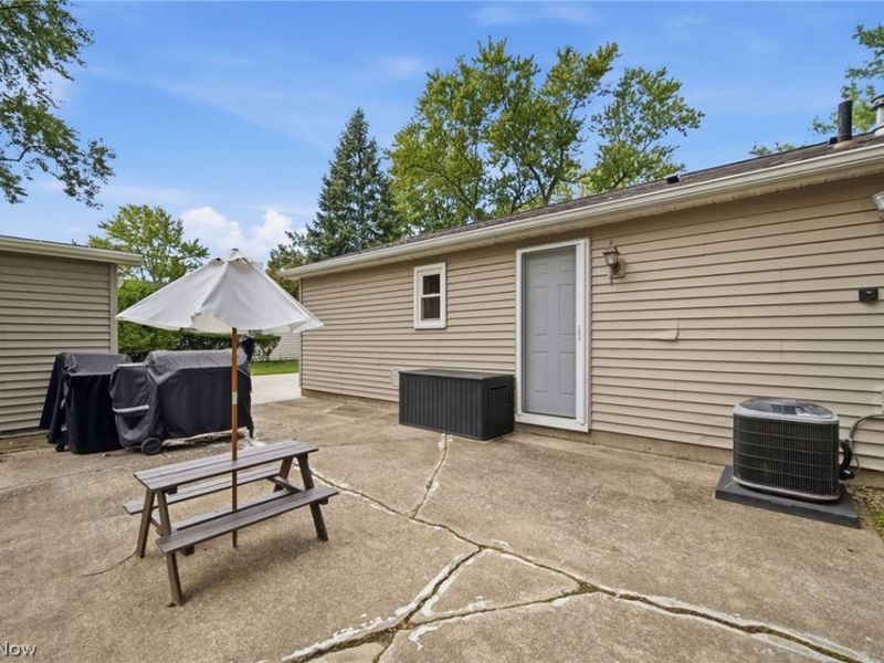 6665 Pinetree Drive, Mentor, OH 44060 Photo 27