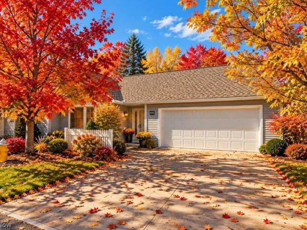910 Wellsley Lane, Akron, OH 44313