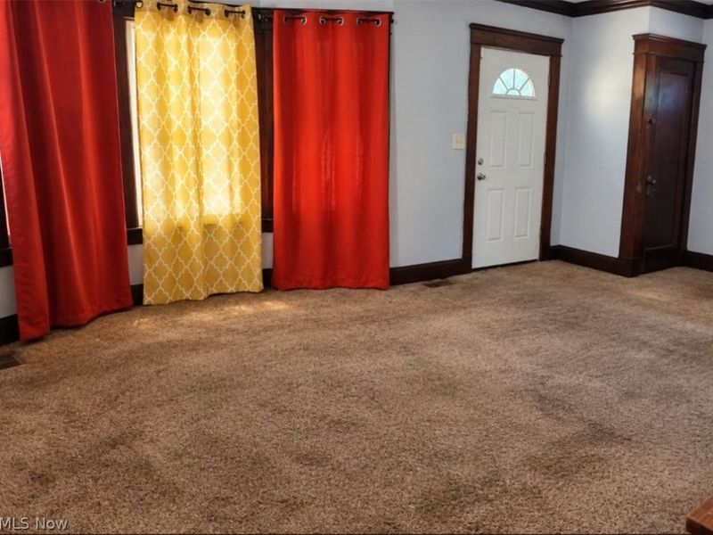 15811 Huntmere Avenue, Cleveland, OH 44110 Photo 4