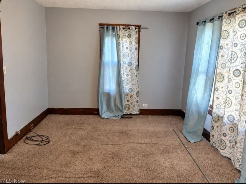 15811 Huntmere Avenue, Cleveland, OH 44110 Photo 6