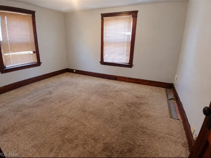 15811 Huntmere Avenue, Cleveland, OH 44110 Photo 7