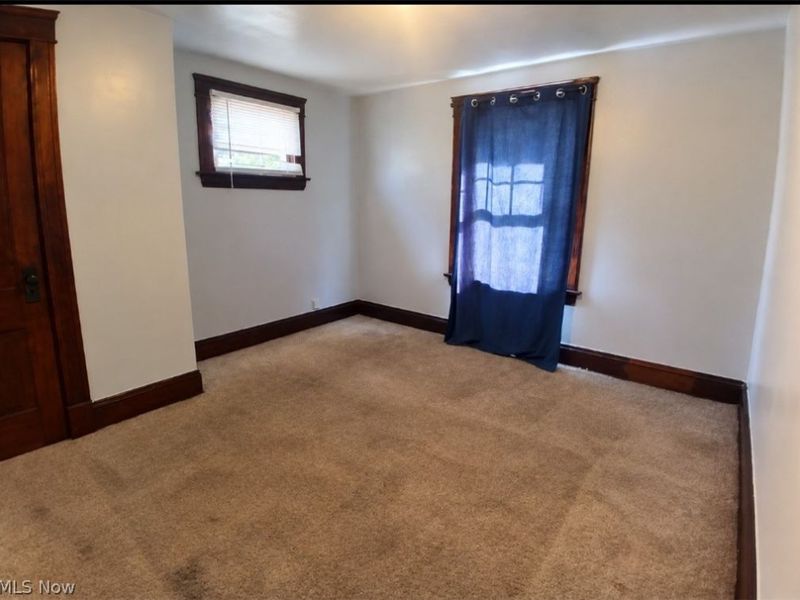 15811 Huntmere Avenue, Cleveland, OH 44110 Photo 9