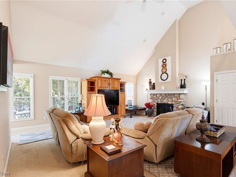 2918 Macduff Drive NW, North Canton, OH 44720 Photo 12
