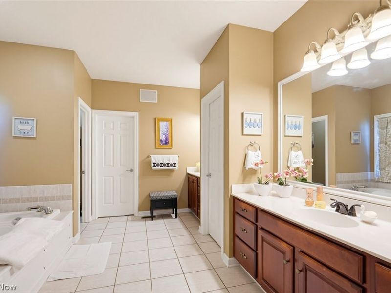 2918 Macduff Drive NW, North Canton, OH 44720 Photo 25