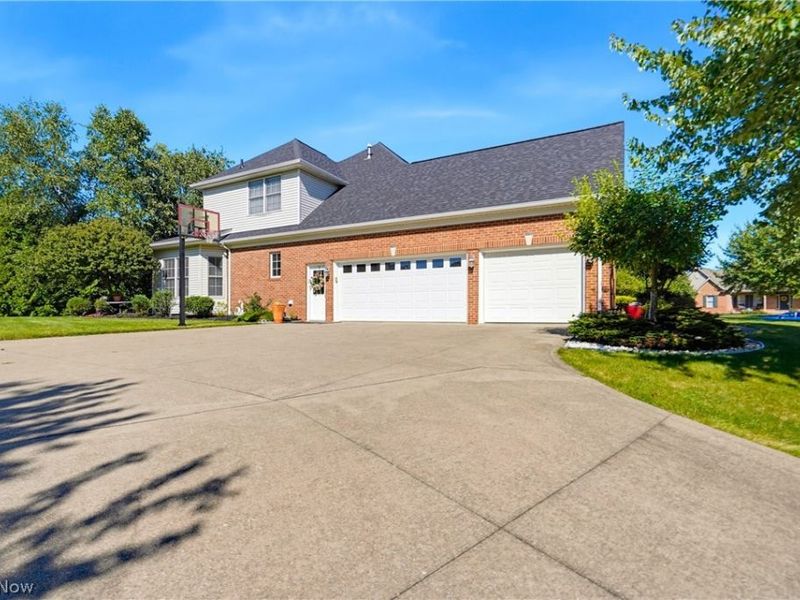 2918 Macduff Drive NW, North Canton, OH 44720 Photo 42
