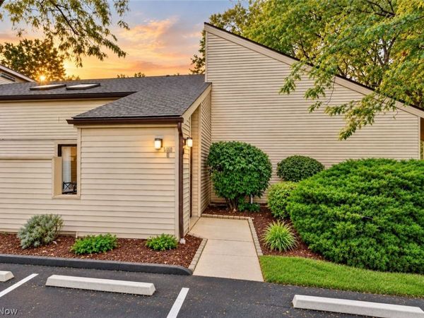 1460 Cedarwood Drive, Unit 23G, Westlake, OH 44145
