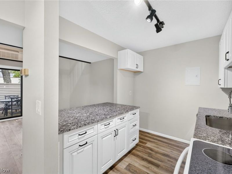 1460 Cedarwood Drive, Unit 23G, Westlake, OH 44145 Photo 10