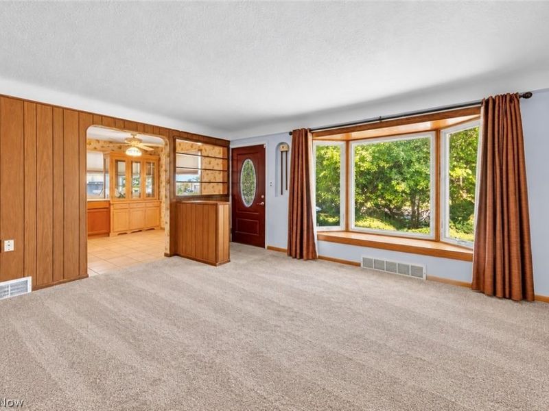 6009 Biddulph Road, Brooklyn, OH 44144 Photo 2