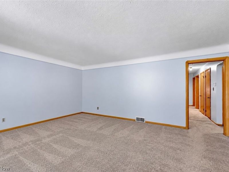 6009 Biddulph Road, Brooklyn, OH 44144 Photo 5