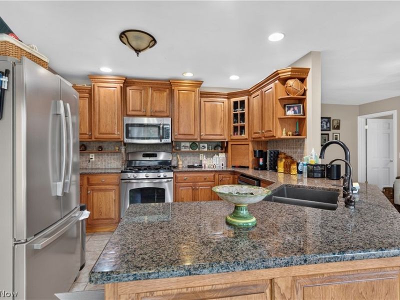 1443 Wilkshire Circle SW, North Canton, OH 44720 Photo 13