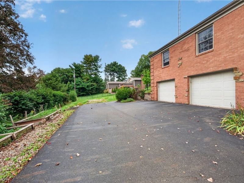 1443 Wilkshire Circle SW, North Canton, OH 44720 Photo 28