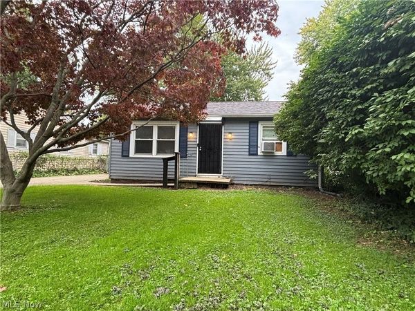 1136 Grand Avenue, Madison, OH 44057
