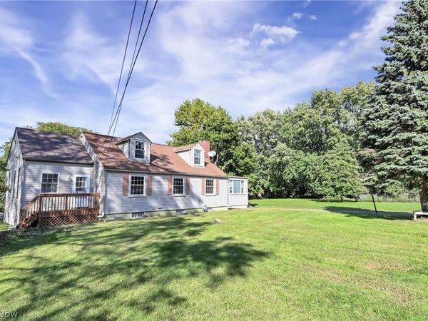 9327 Lake Shore Boulevard , Mentor, OH 44060