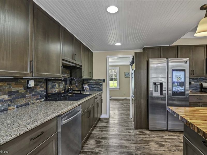 9327 Lake Shore Boulevard, Mentor, OH 44060 Photo 24