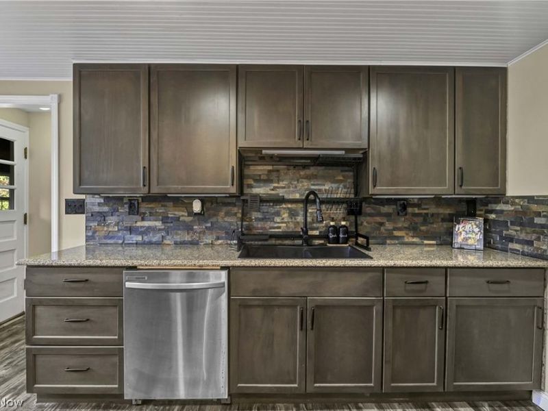 9327 Lake Shore Boulevard, Mentor, OH 44060 Photo 27