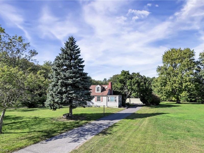 9327 Lake Shore Boulevard, Mentor, OH 44060 Photo 3