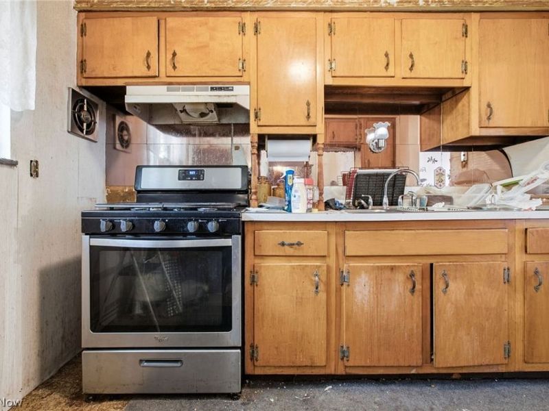 3106 Williamsburg Street NW, Warren, OH 44485 Photo 8