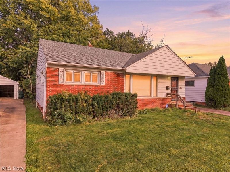819 E 261st Street, Euclid, OH 44132 Photo 1