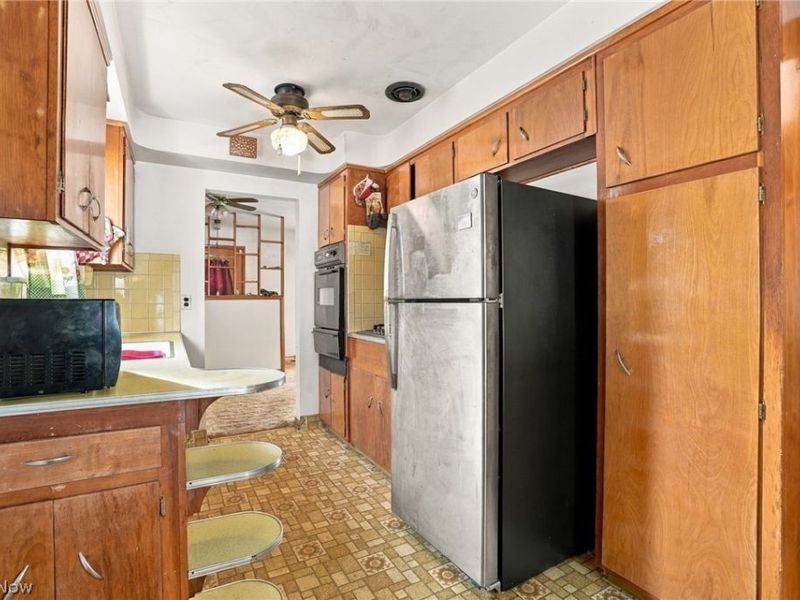 819 E 261st Street, Euclid, OH 44132 Photo 16