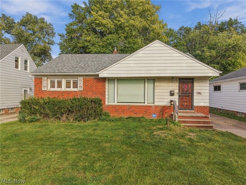 819 E 261st Street, Euclid, OH 44132 Photo 2
