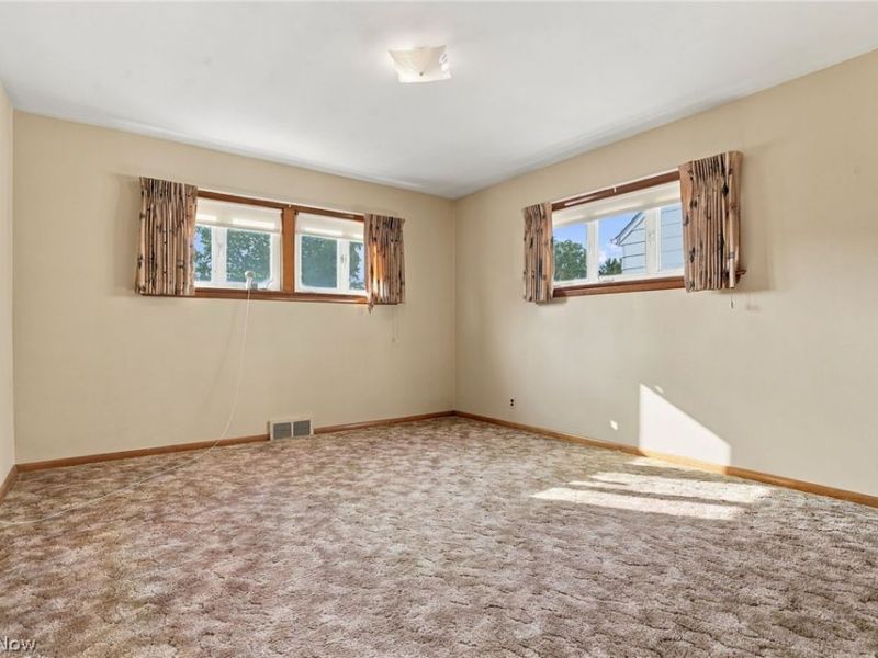 819 E 261st Street, Euclid, OH 44132 Photo 24