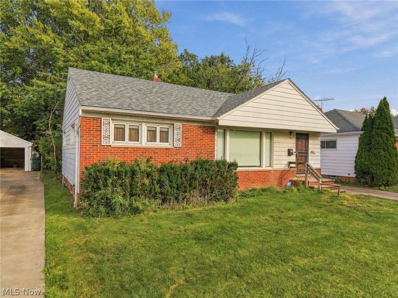 819 E 261st Street, Euclid, OH 44132 Photo 6