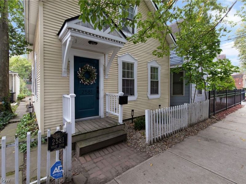 2581 W 11th Street, Cleveland, OH 44113 Photo 3