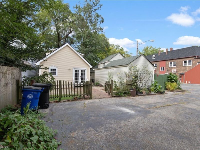 2581 W 11th Street, Cleveland, OH 44113 Photo 35