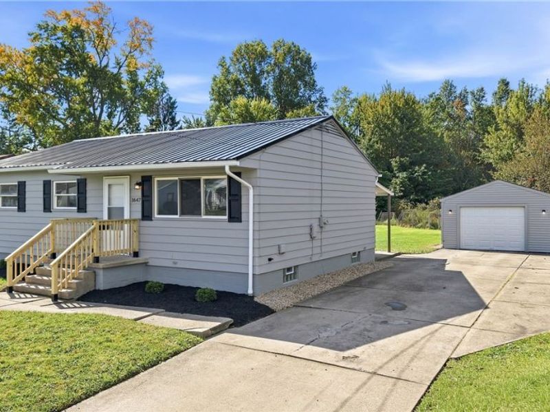 1647 Southern Boulevard NW, Warren, OH 44485 Photo 2