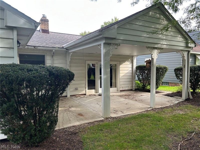 1782 Kenton Circle, Lyndhurst, OH 44124 Photo 6