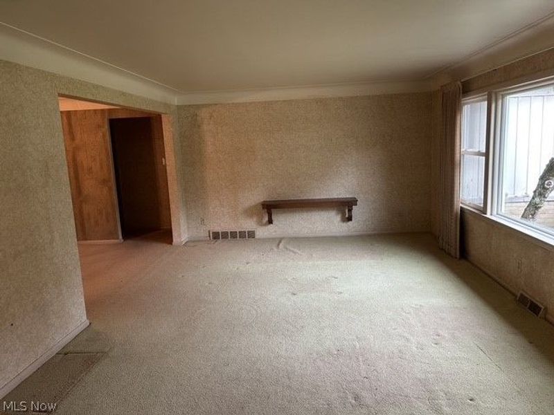 1782 Kenton Circle, Lyndhurst, OH 44124 Photo 7