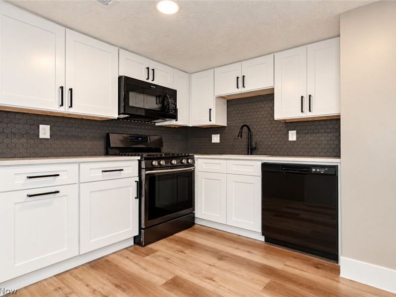 1651 Mentor Avenue, Unit 3407, Painesville, OH 44077 Photo 11