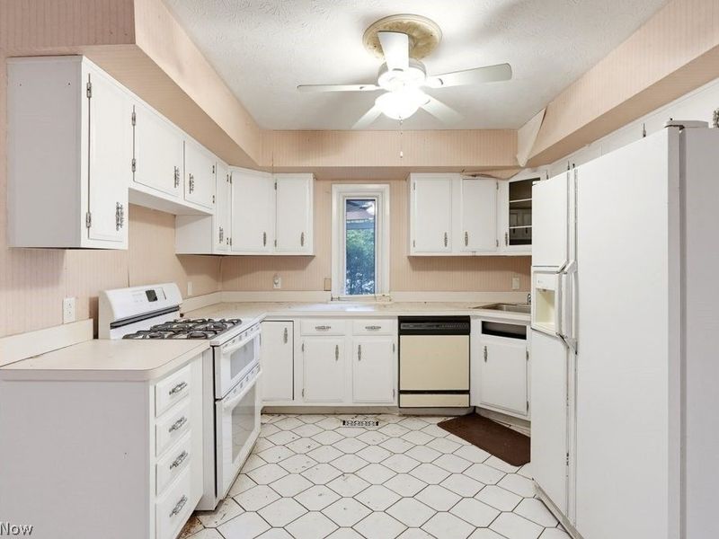 12402 Padua Drive E, North Royalton, OH 44133 Photo 9