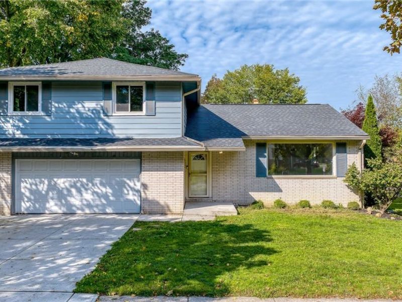 2120 Cedarview Drive, Beachwood, OH 44122 Photo 2