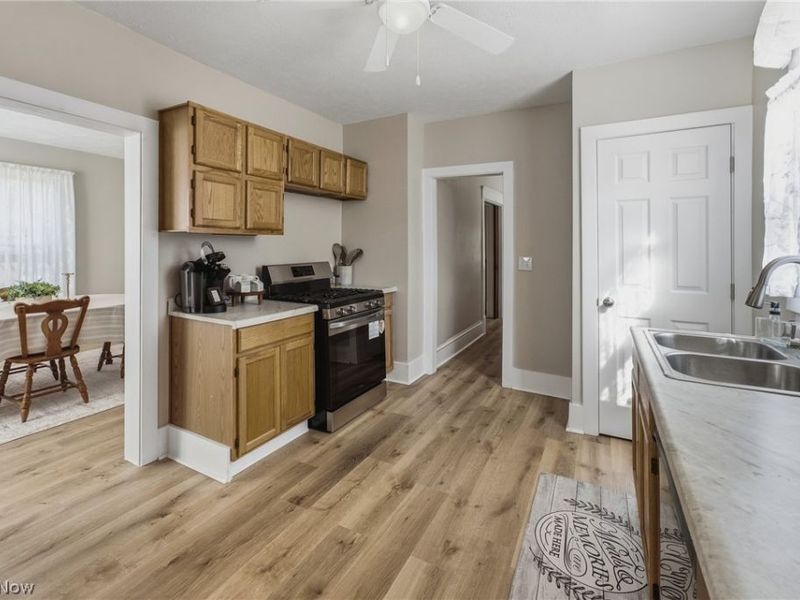 284 E Park Avenue, Barberton, OH 44203 Photo 19
