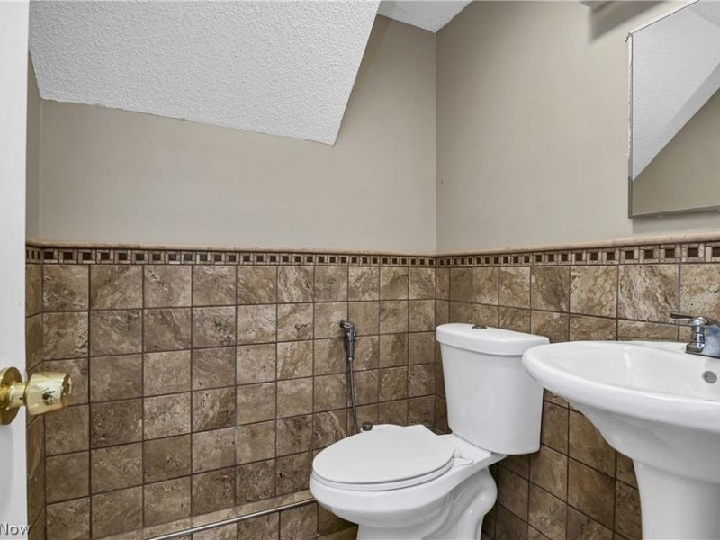 3637 Hunter Drive, North Olmsted, OH 44070 Photo 34