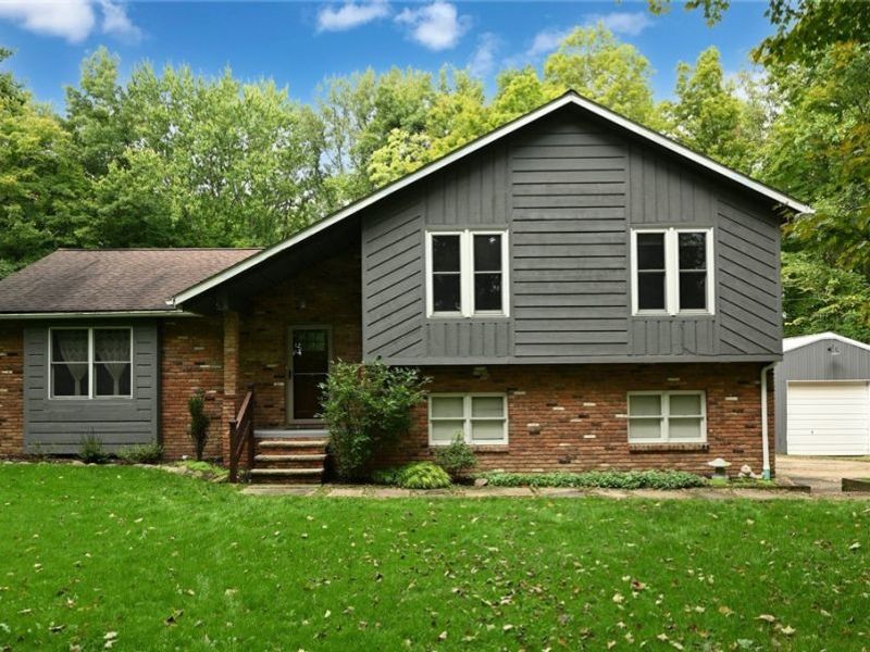 12945 Chamberlain Road, Aurora, OH 44202 Photo 2