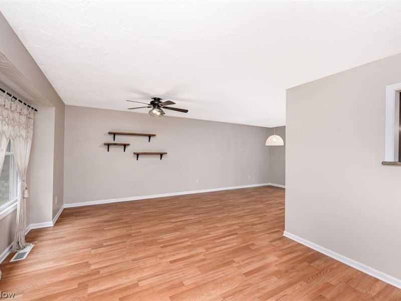 12945 Chamberlain Road, Aurora, OH 44202 Photo 3