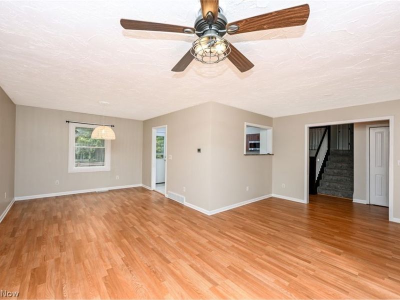 12945 Chamberlain Road, Aurora, OH 44202 Photo 5