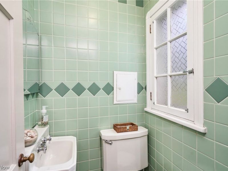 2345 Chatham Road, Akron, OH 44313 Photo 18