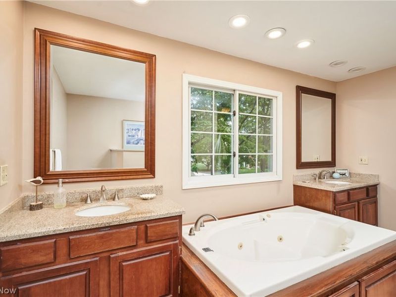 2345 Chatham Road, Akron, OH 44313 Photo 24