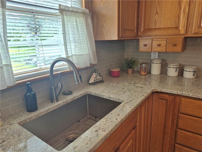 4546 N Leavitt Road NW, Warren, OH 44485 Photo 13
