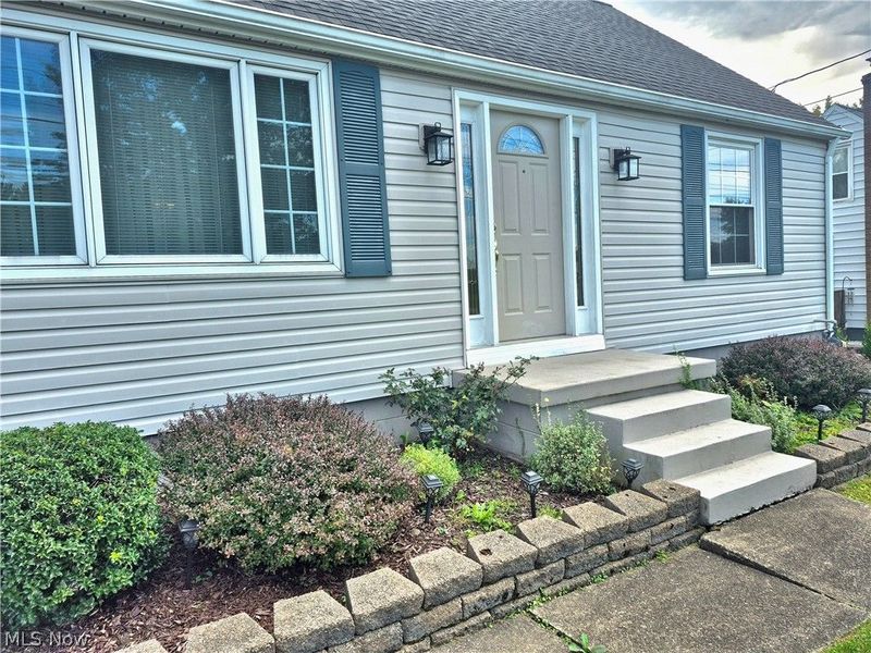 4546 N Leavitt Road NW, Warren, OH 44485 Photo 2