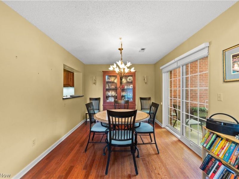180 Fox Hollow Drive, Mayfield Heights, OH 44124 Photo 12