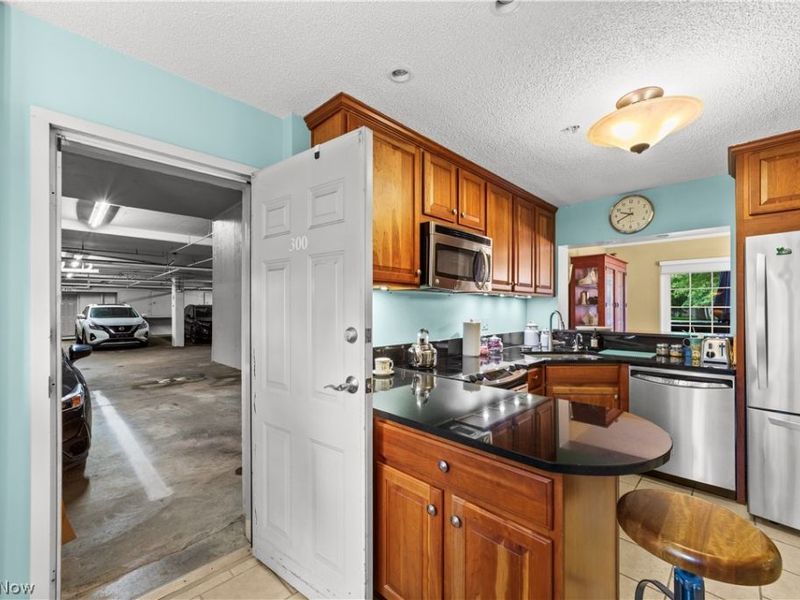 180 Fox Hollow Drive, Mayfield Heights, OH 44124 Photo 19