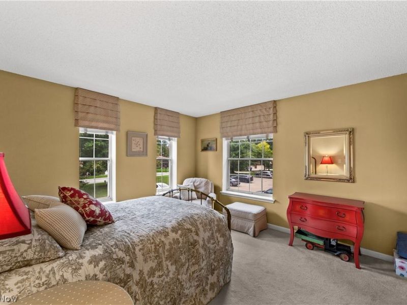 180 Fox Hollow Drive, Mayfield Heights, OH 44124 Photo 25