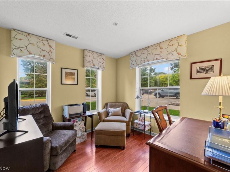 180 Fox Hollow Drive, Mayfield Heights, OH 44124 Photo 7