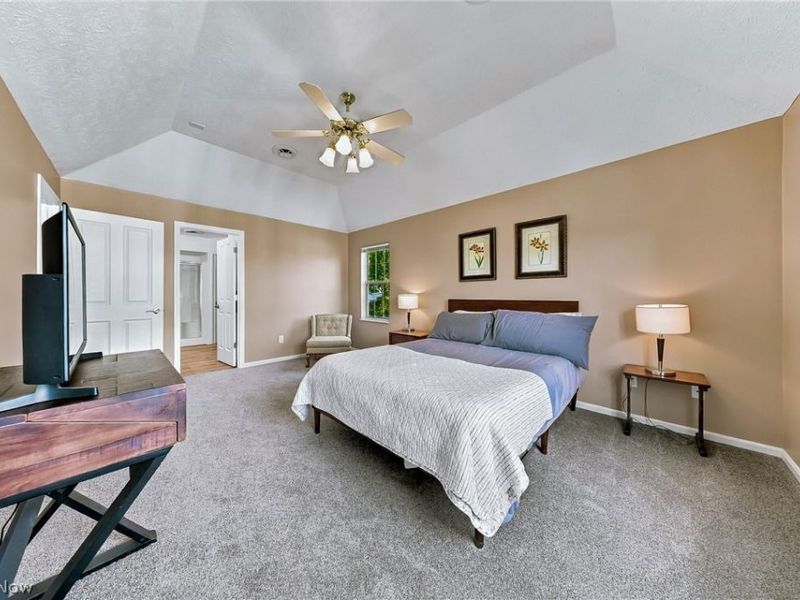 23453 Grist Mill Court, Unit 4, Olmsted Falls, OH 44138 Photo 22
