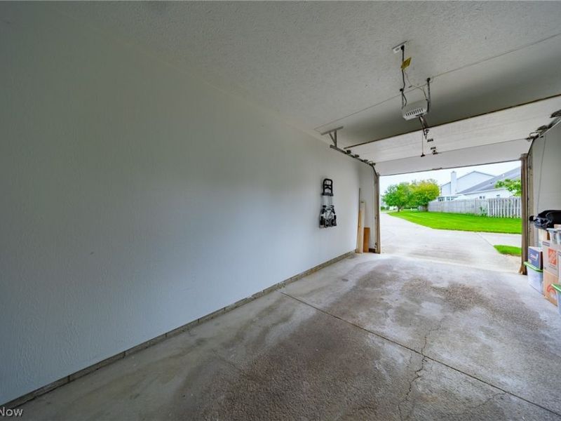 23453 Grist Mill Court, Unit 4, Olmsted Falls, OH 44138 Photo 37