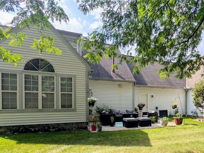 4865 Quarry Lane, Unit 61, Richmond Heights, OH 44143 Photo 3